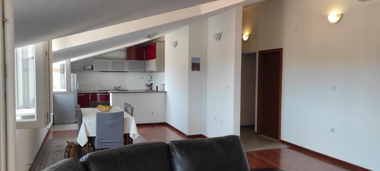 Luxury City Centre Apartment With Stunning View Omiš Zewnętrze zdjęcie