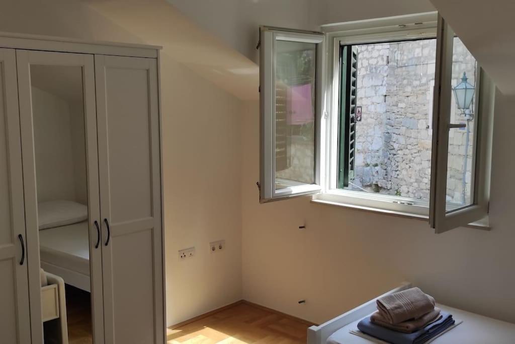 Luxury City Centre Apartment With Stunning View Omiš Zewnętrze zdjęcie