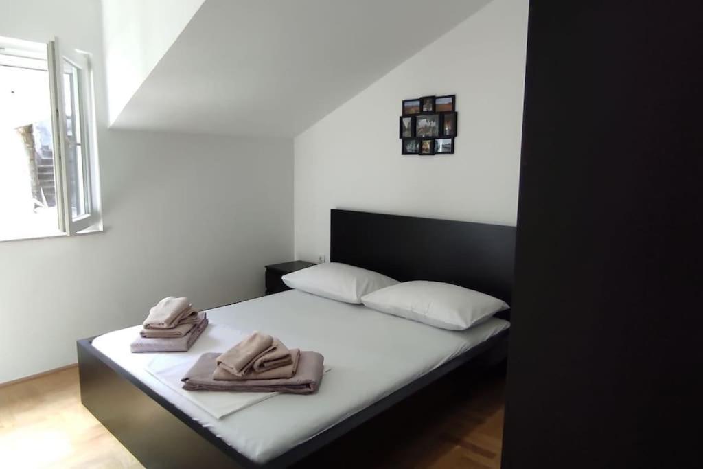 Luxury City Centre Apartment With Stunning View Omiš Zewnętrze zdjęcie