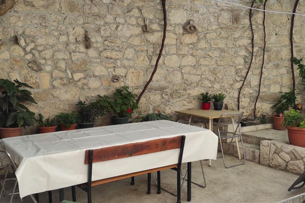 Luxury City Centre Apartment With Stunning View Omiš Zewnętrze zdjęcie
