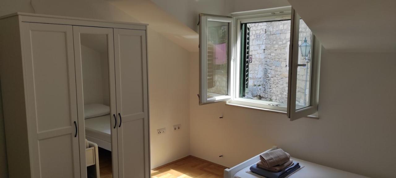 Luxury City Centre Apartment With Stunning View Omiš Zewnętrze zdjęcie