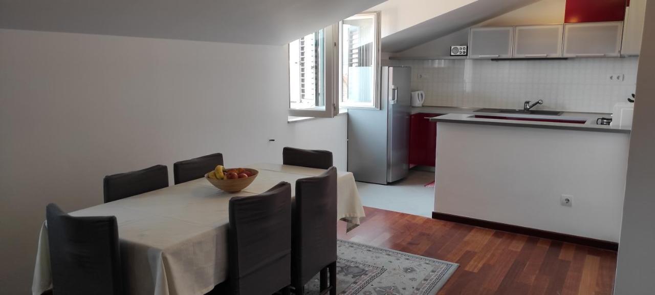 Luxury City Centre Apartment With Stunning View Omiš Zewnętrze zdjęcie