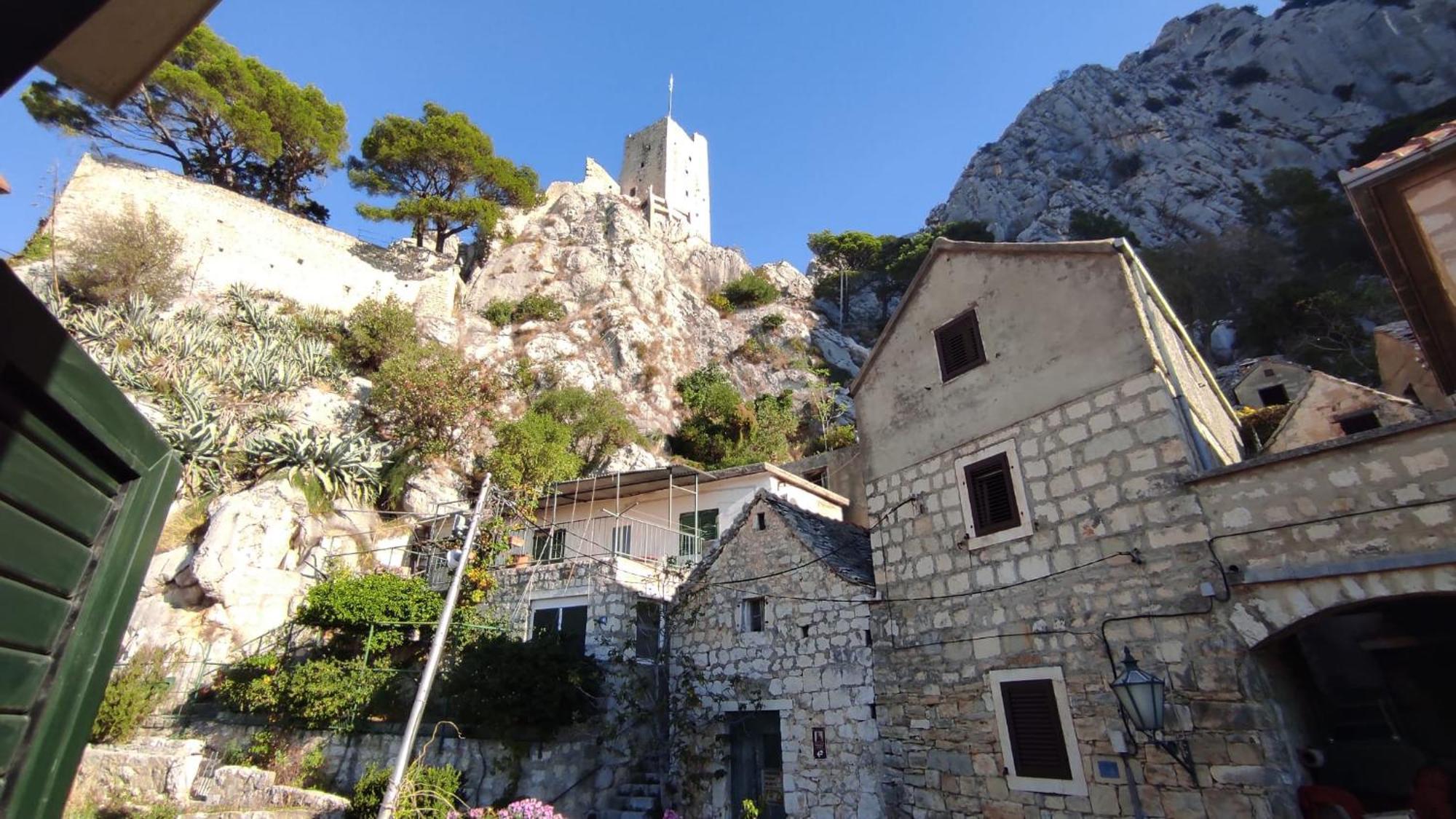 Luxury City Centre Apartment With Stunning View Omiš Zewnętrze zdjęcie